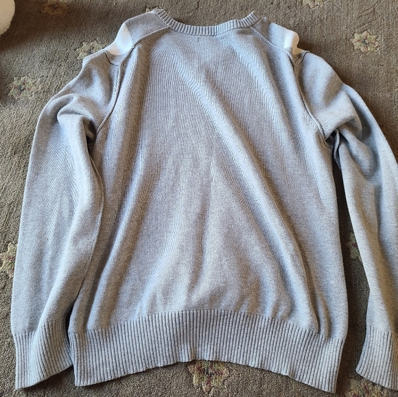 Express Design Studio vintage V neck sweater. Mens size medium. Gray & White - Picture 7 of 7